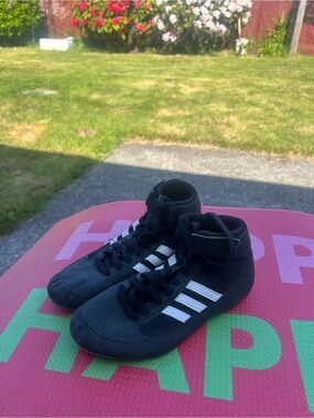 Adidas Men’s Black Wrestling Shoes with White Stripes Shoes Size 5